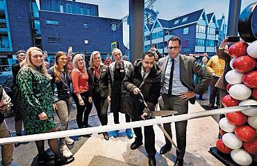 Feestelijke heropening winkelcentrum Westzijde Zaandam